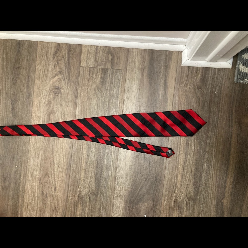 Izac men’s neck tie - black & red